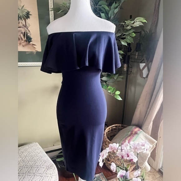 Another Story Off the Shoulder Dress - Picture 2 of 7